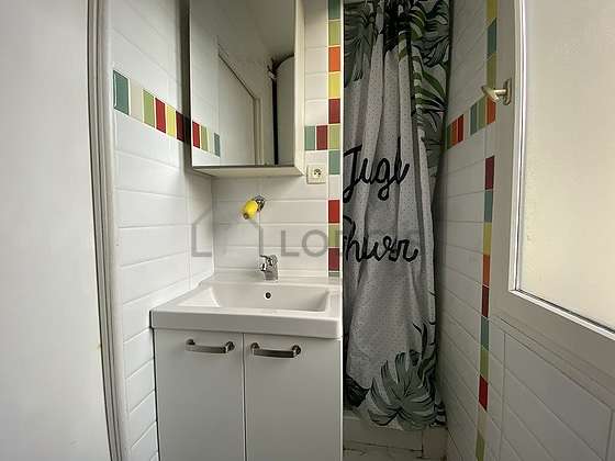 Bright bathroom with double-glazed windows