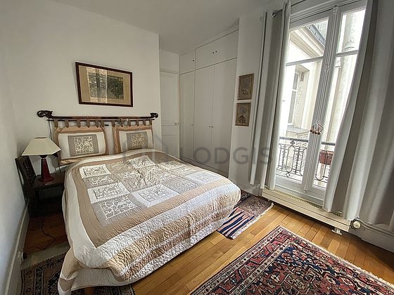Bedroom with windows facing the courtyard