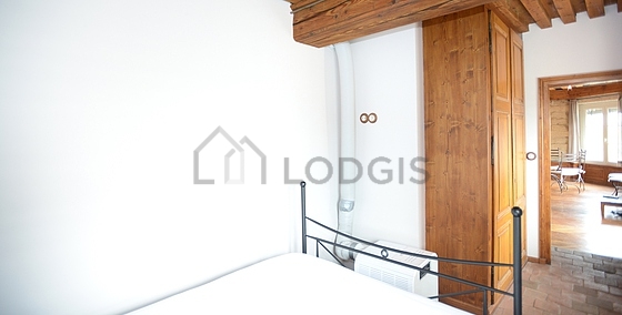 Bedroom for 2 persons equipped with 1 bed(s) of 140cm