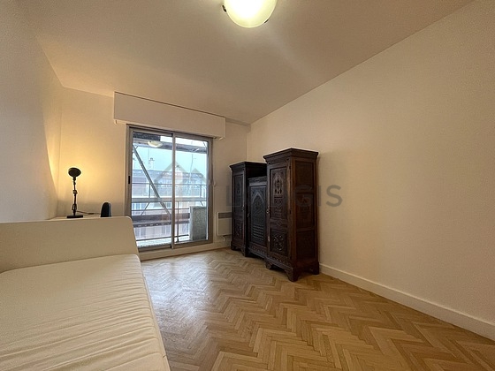 Bedroom with windows