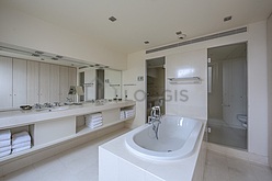 Duplex Paris 16° - Salle de bain