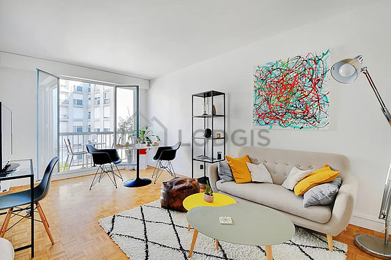 Séjour équipé de 1 lit(s) de 140cm, télé