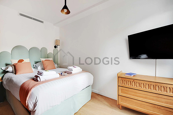 Bedroom for 2 persons equipped with 1 bed(s) of 140cm