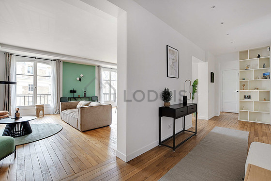 Sitting room of an apartment in Paris