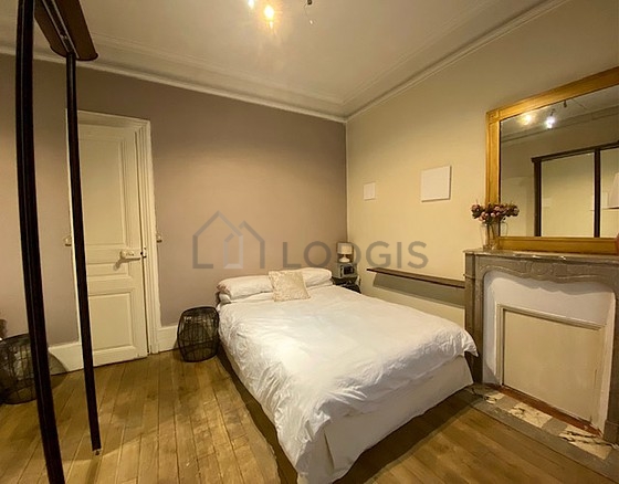 Very quiet bedroom for 2 persons equipped with 1 bed(s) of 140cm