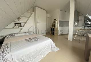 Saint Georges Париж Paris 9° студия