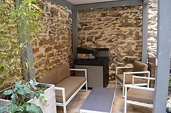 Apartment Lyon Nord Ouest - Yard
