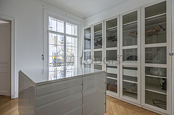 Apartment Paris 16° - Dressing room