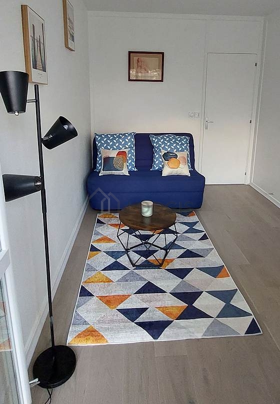 Chambre avec fenêtres double vitrage