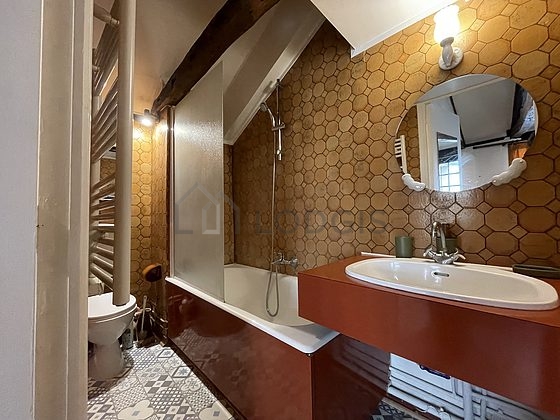 Bathroom equipped with bath tub