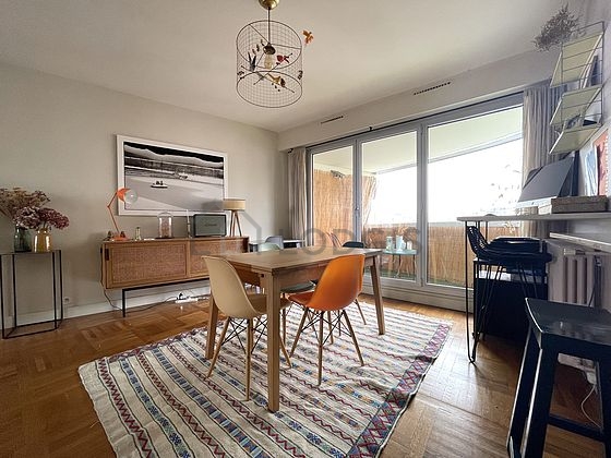 Dining room equipped with dining table, 1 chair(s)