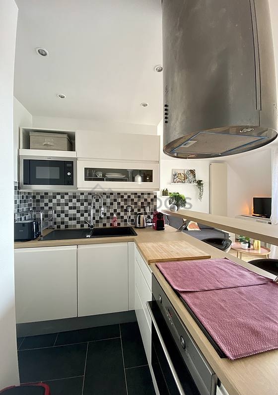 Great kitchen with tile floor