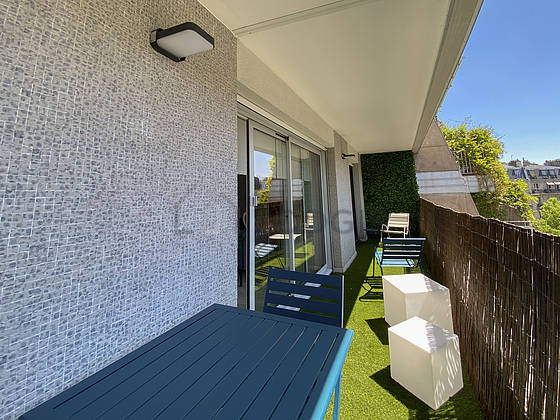 Terrasse équipée de 1 fauteuil(s)