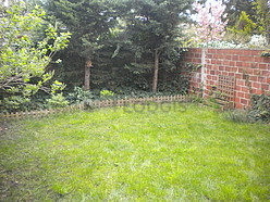 House Colombes - Yard