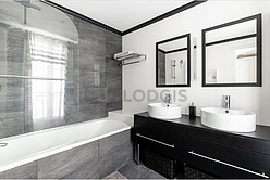 Apartment Paris 17° - Bathroom