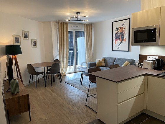 Living room furnished with tv, 1 chair(s)
