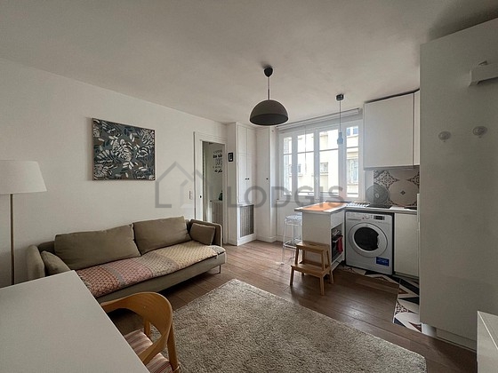 Magnifique séjour très calme et très lumineux d'un appartement à Paris