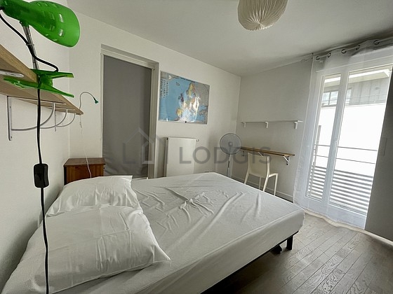 Very quiet bedroom for 2 persons equipped with 1 bed(s) of 140cm