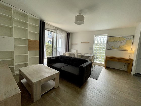 Living room with windows