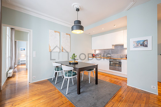 Dining room equipped with dining table, 1 chair(s)