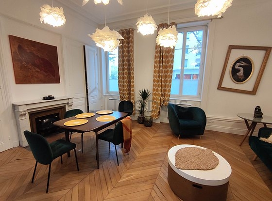 Living room furnished with 1 sofabed(s) of 120cm, tv, 1 armchair(s), 1 chair(s)