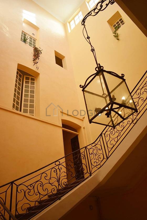 Magnifique séjour très calme et très lumineux d'un appartement à Paris