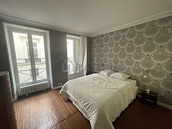 Duplex Paris 9° - Chambre