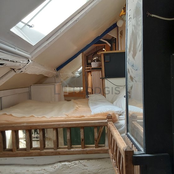 Mezzanine sous belle hauteur de plafond