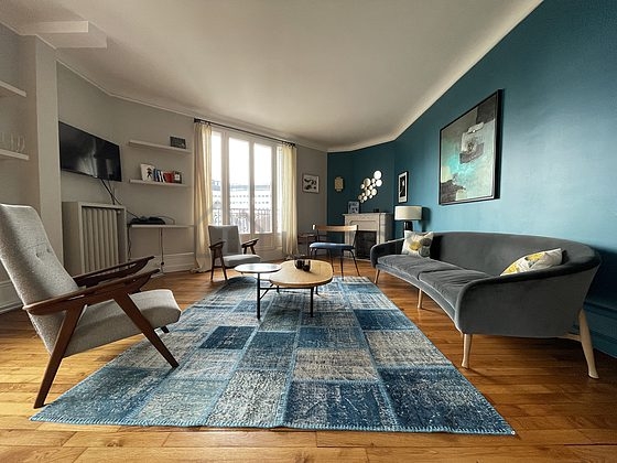 Living room with windows