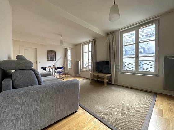 Séjour équipé de télé, 1 chaise(s)