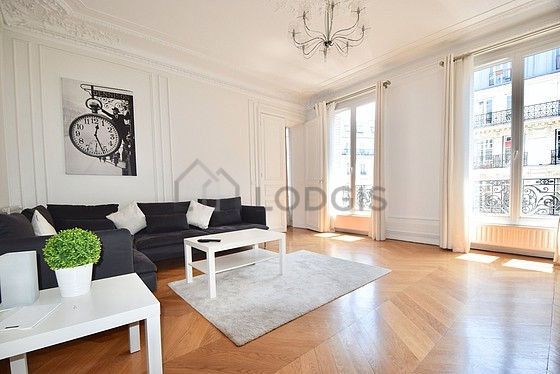Séjour équipé de télé, 1 fauteuil(s), 1 chaise(s)