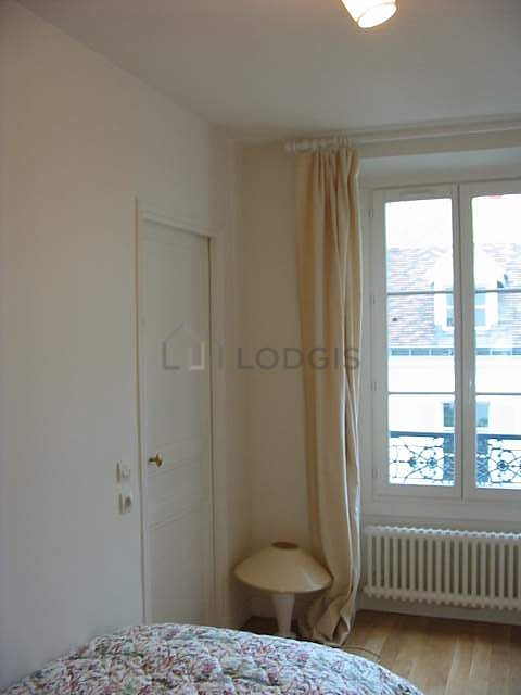 Chambre très calme pour 1 personnes équipée de 1 lit(s) de 90cm