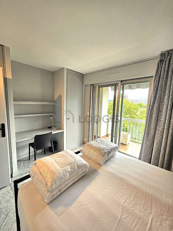 Bedroom with windows