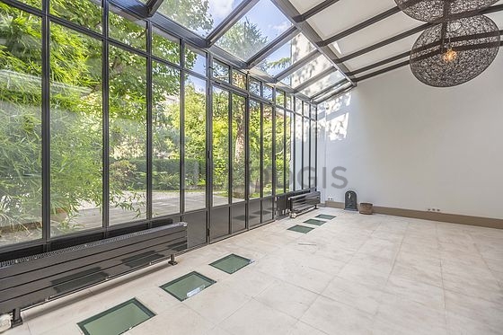 veranda
