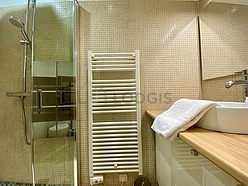 Apartment Nord-Est de Lyon - Bathroom