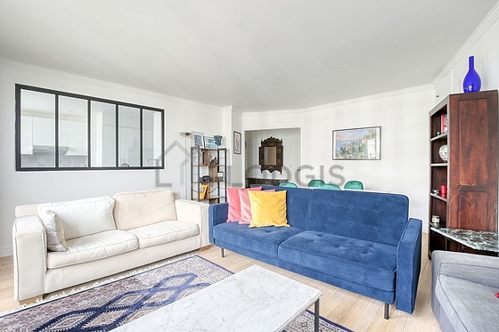 Living room furnished with tv, 1 chair(s)