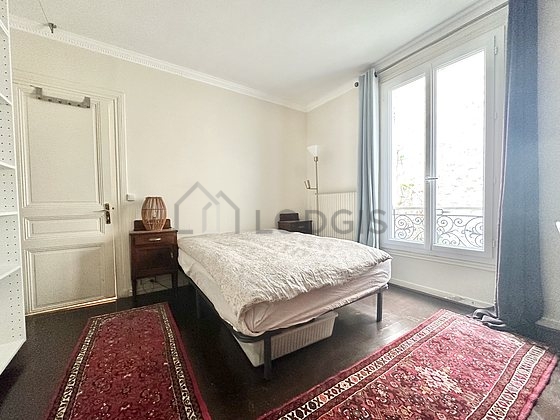 Chambre équipée de télé