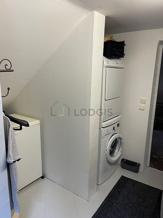 Bathroom equipped with shelves