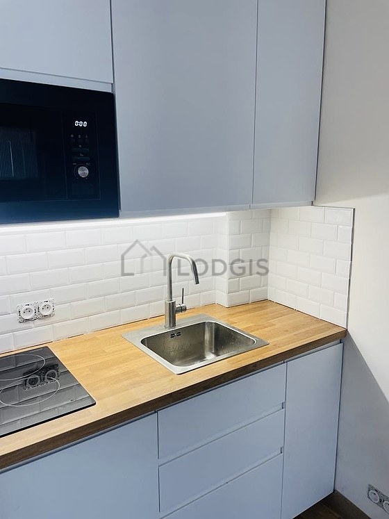 Great kitchen with tile floor