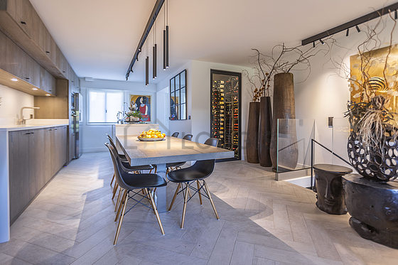 Dining room equipped with dining table, 1 chair(s)