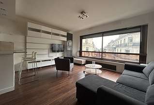 Champs-Elysées Paris 8° studio