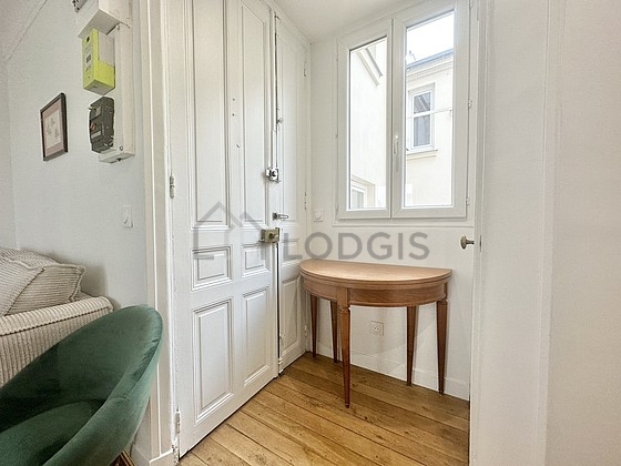 Magnifique séjour très calme et très lumineux d'un appartement à Paris