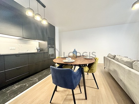 Beau séjour calme et lumineux d'un appartement à Paris