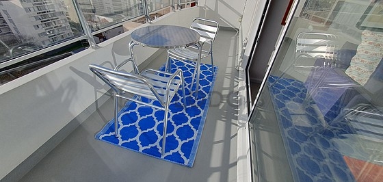Terrasse équipée de table à manger, 1 chaise(s)