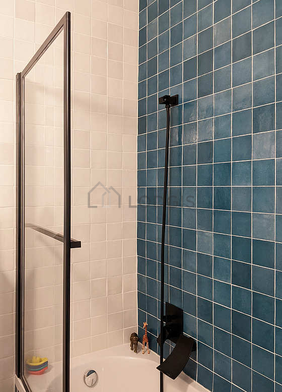 Bathroom equipped with bath tub