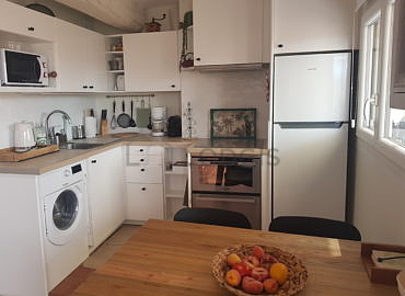 Great kitchen of 6m² with floor tiles floor