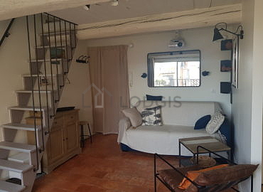 Séjour très calme équipé de 1 canapé(s) lit(s) de 140cm, air conditionné, télé, chaine hifi