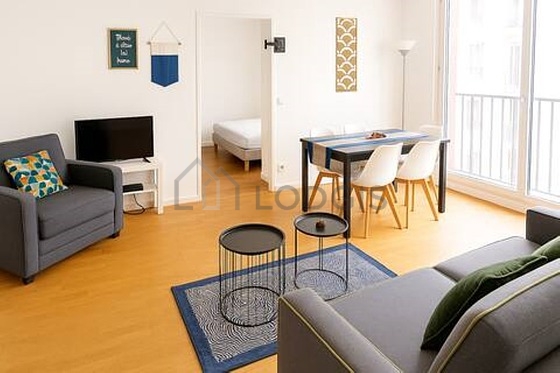 Living room furnished with 1 armchair(s), 1 chair(s)