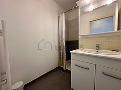 Duplex Nord-Est de Lyon - Bathroom