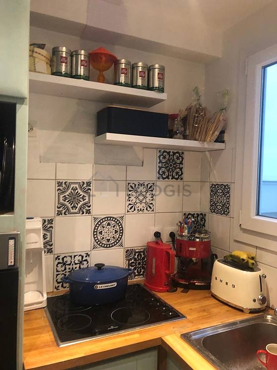 Great kitchen with tile floor